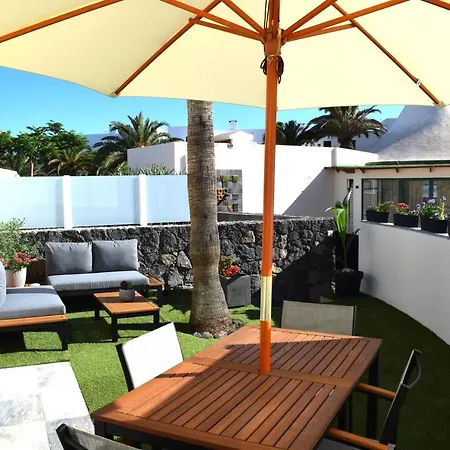 Apartament La Palmera - 2 Bedroom - Playa Roca Sea Front Access - Pool View - Free Ac - Wifi Costa Teguise