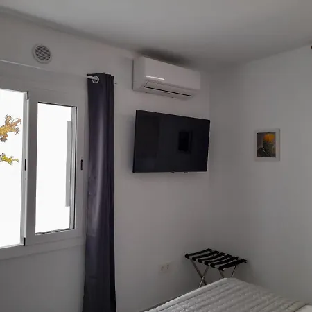 La Palmera - 2 Bedroom - Playa Roca Sea Front Access - Pool View - Free Ac - Wifi *