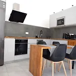 La Palmera - 2 Bedroom - Playa Roca Sea Front Access - Pool View - Free Ac - Wifi
