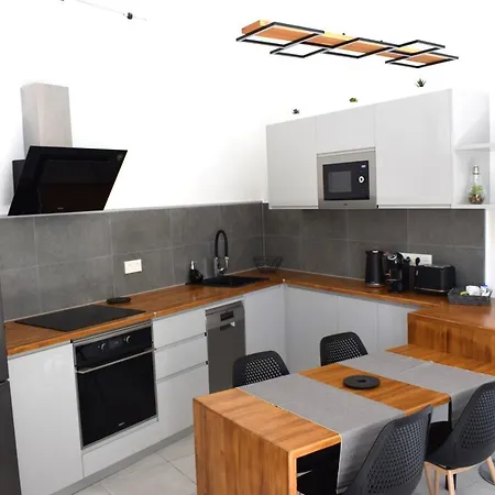 La Palmera - 2 Bedroom - Playa Roca Sea Front Access - Pool View - Free Ac - Wifi * 科斯塔特吉塞