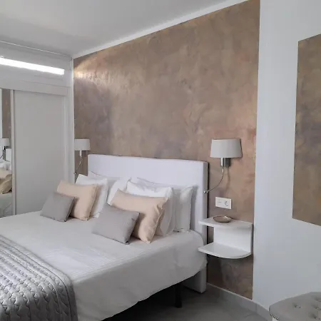 La Palmera - 2 Bedroom - Playa Roca Sea Front Access - Pool View - Free Ac - Wifi Апартаменты *