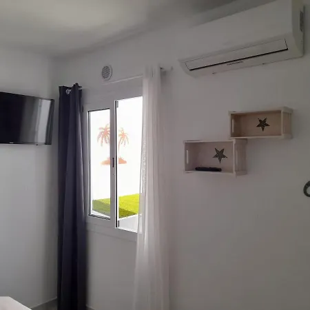 La Palmera - 2 Bedroom - Playa Roca Sea Front Access - Pool View - Free Ac - Wifi 科斯塔特吉塞