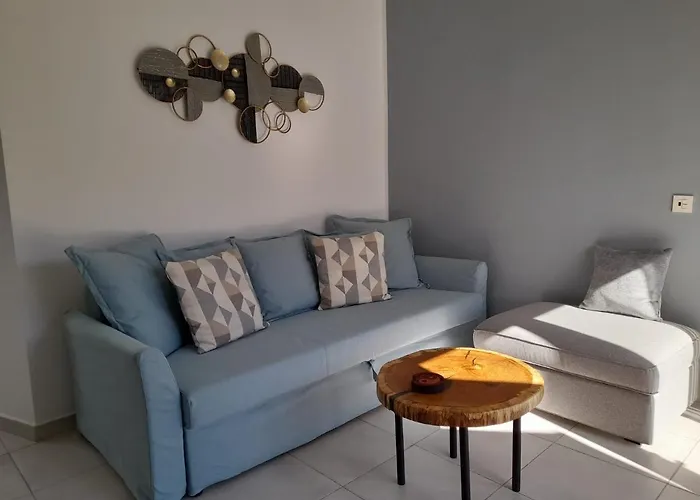 Apartment La Palmera: Beachfront With Pool View Costa Teguise