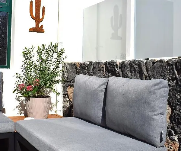 La Palmera: Beachfront With Pool View *