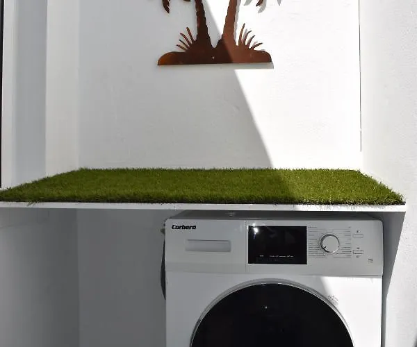 La Palmera: Beachfront With Pool View Costa Teguise