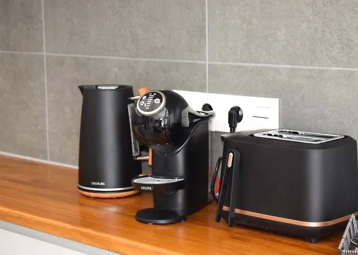 Apartment La Palmera: Beachfront With Pool View *