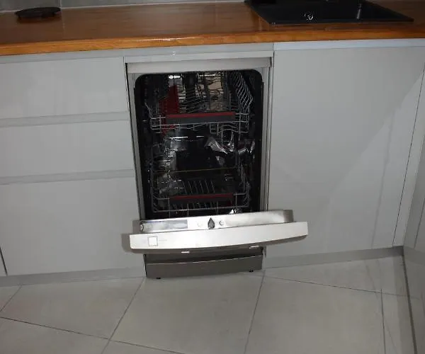 La Palmera: Beachfront With Pool View