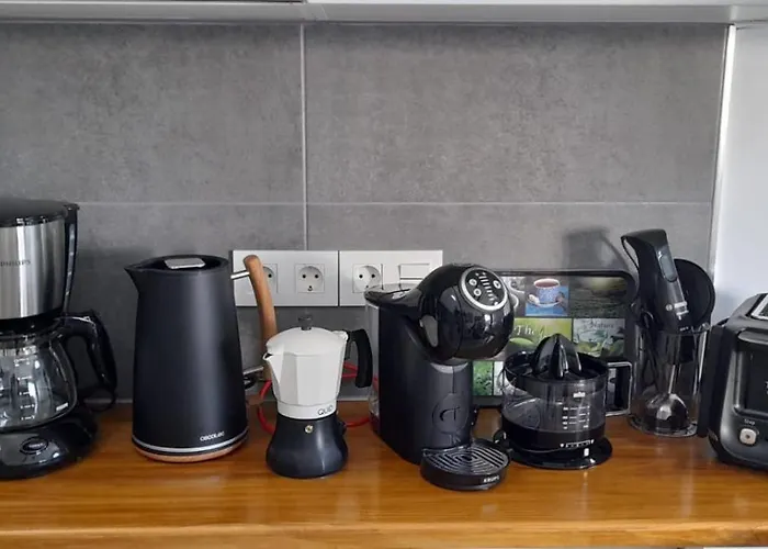 La Palmera: Beachfront With Pool View Apartment *