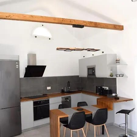 La Palmera - 2 Bedroom - Playa Roca Sea Front Access - Pool View - Free Ac - Wifi