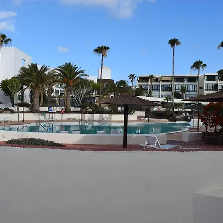 La Palmera - 2 Bedroom - Playa Roca Sea Front Access - Pool View - Free Ac - Wifi Apartamento Costa Teguise